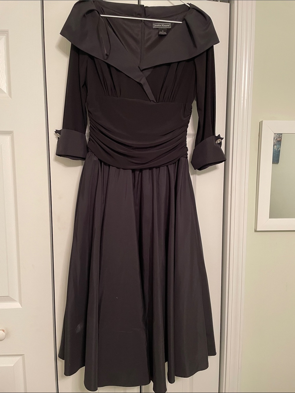 Jessica Howard Black Wide Collar Fit-and-Flare Midi Dress